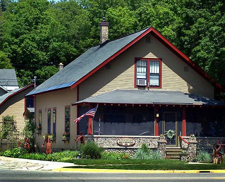 Korner Kottage Bed And Breakfast Τράβερς Σίτι Εξωτερικό φωτογραφία